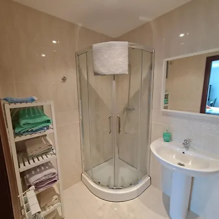 Con Vistas, Amplio Y Luminoso Appartamento